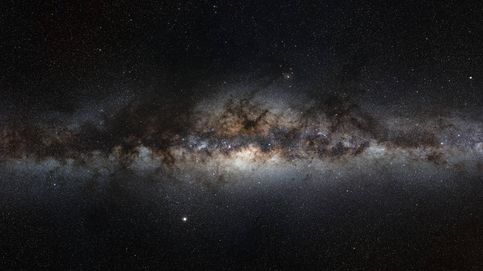 La zona sin estrellas del centro de nuestra galaxia que nadie sabe explicar