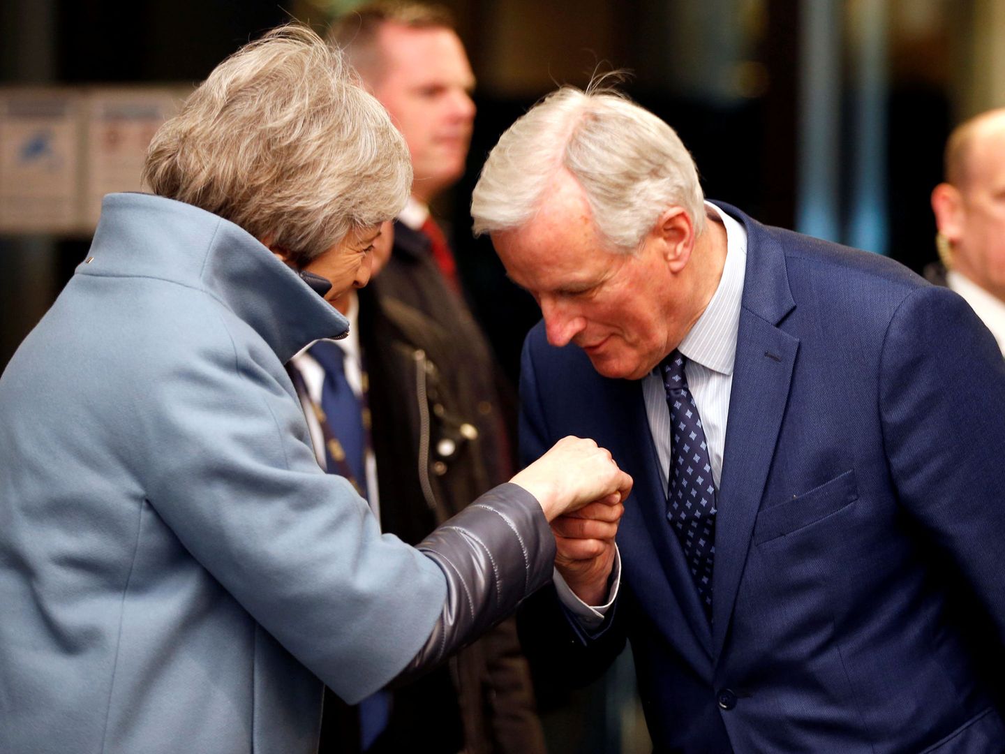 Theresa May junto a Michel Barnier. (Reuters)