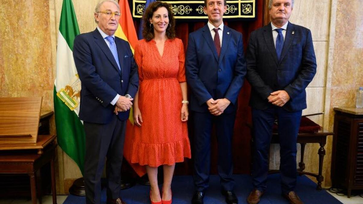 María Vázquez se convierte en la primera alcaldesa de Almería