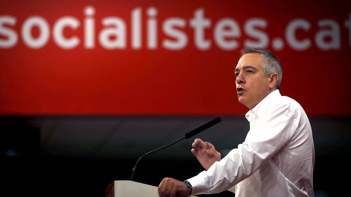 Pere Navarro aleja a los socialistas catalanes del abismo independentista y de la secesión