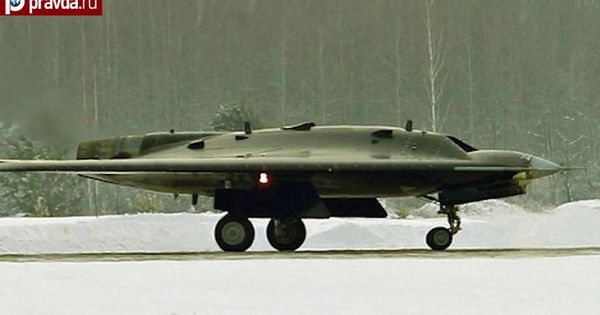 Foto: El dron ruso S-70 Okhotnik. (Imagen: Pravda/Ministerio Defensa de Rusia)
