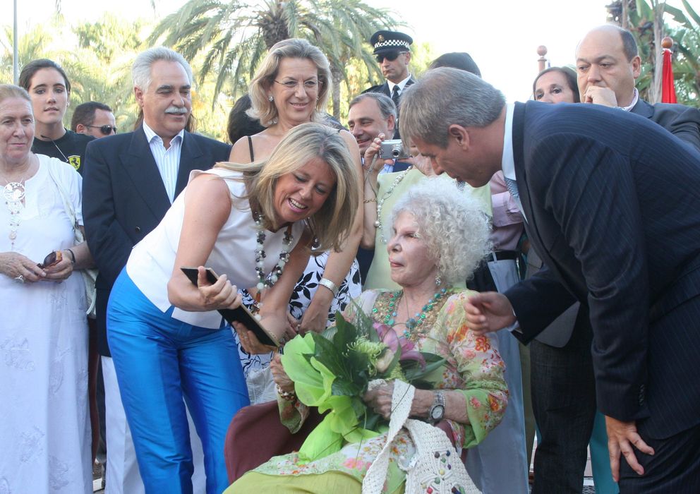 Foto: La duquesa de Alba con la alcaldesa de Marbella (A. de la Gama)