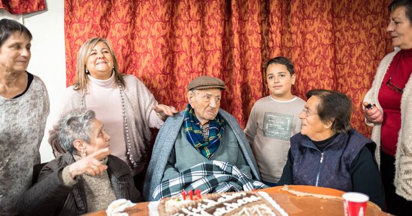 Foto: Francisco Núñez Olivera, el hombre más viejo del mundo. (Foto: Charles Ragslale)
