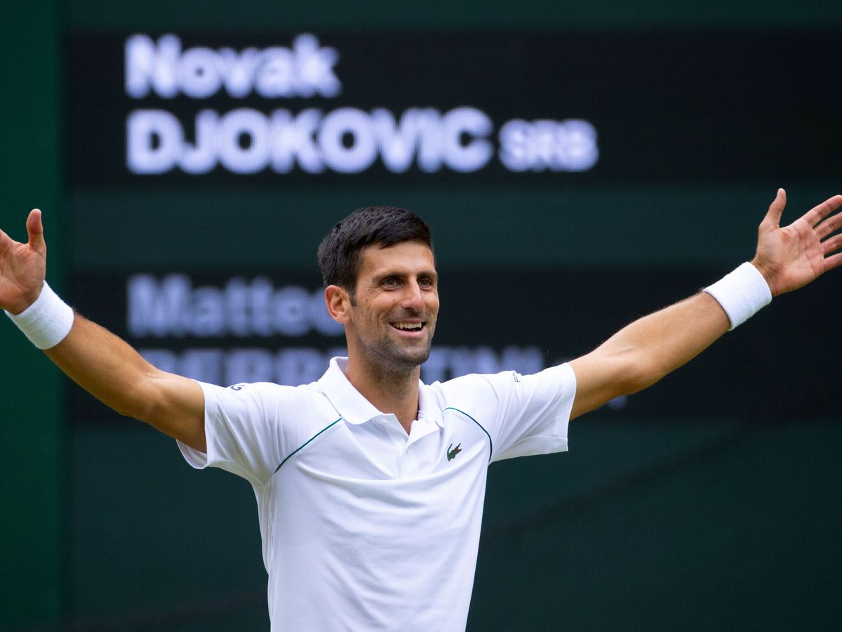 Foto: Djokovic celebra su triunfo en Wimbledon. (Reuters)