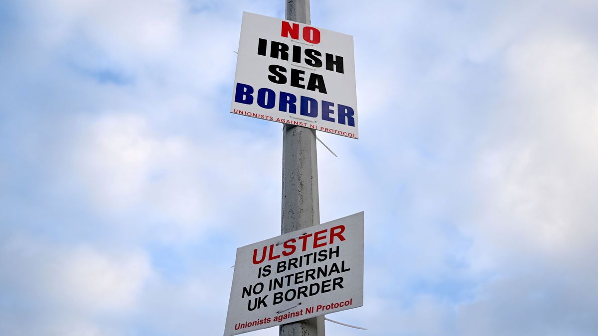 Bruselas ofrece una reducción drástica de los controles en Irlanda para salvar el acuerdo 