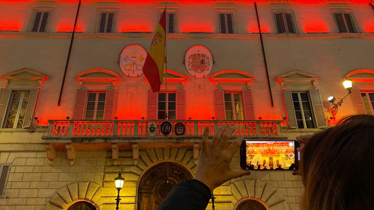 Una nueva iluminación artística para la embajada más antigua del mundo