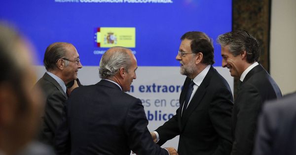 Foto: Rajoy y de la Serna presentaron el plan de inversiones. EFE/Juan Carlos Hidalgo 