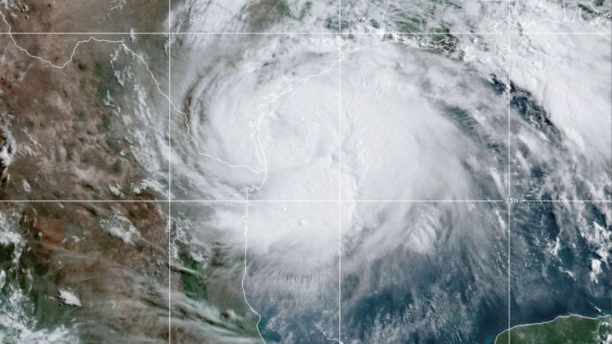 La tormenta tropical Hanna pierde fuerza pero deja graves inundaciones en Texas