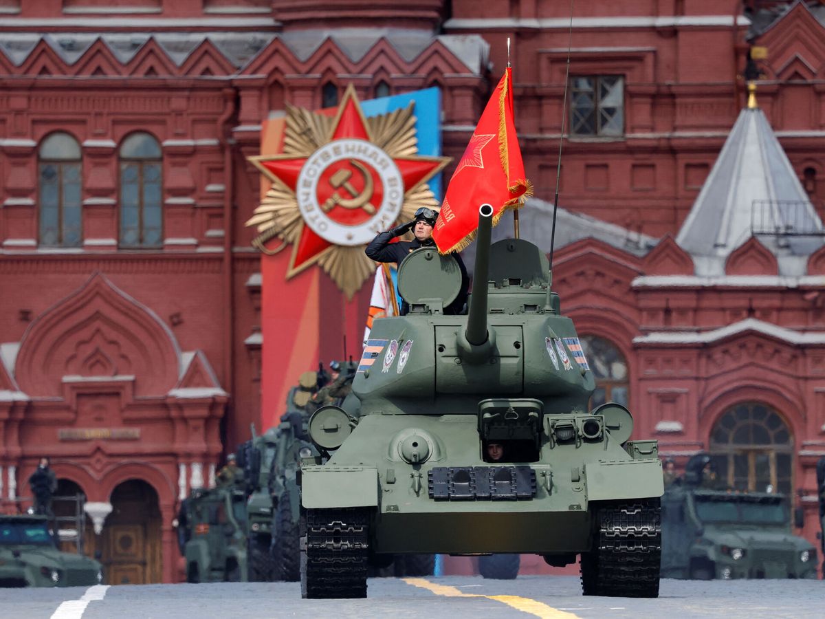 Un solitario tanque soviético para celebrar el Día de la Victoria: "No permitimos amenazas de nadie"