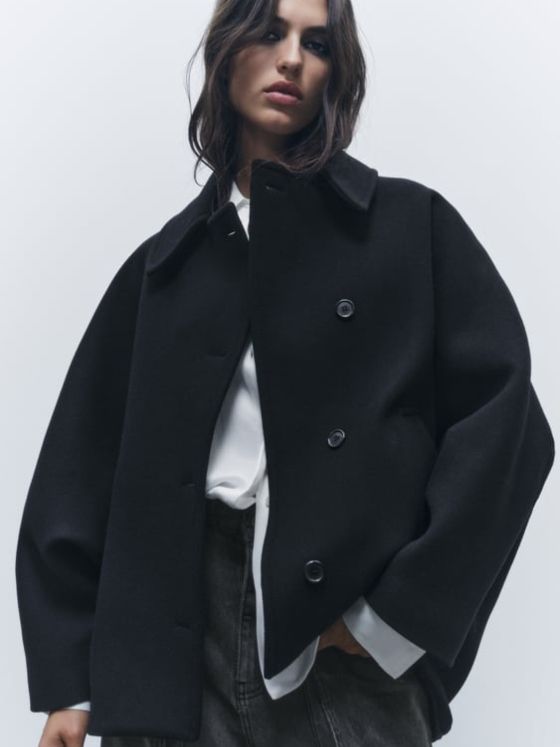 Elegante y atemporal: el abrigo de Zara que nos hacen comprar