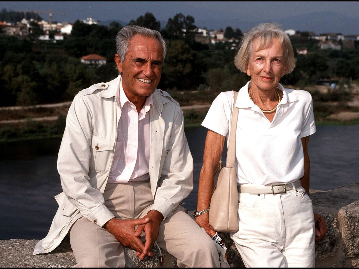Foto: José María Carrascal, en una imagen de archivo con su mujer Pan Am Allen. (Gtres)