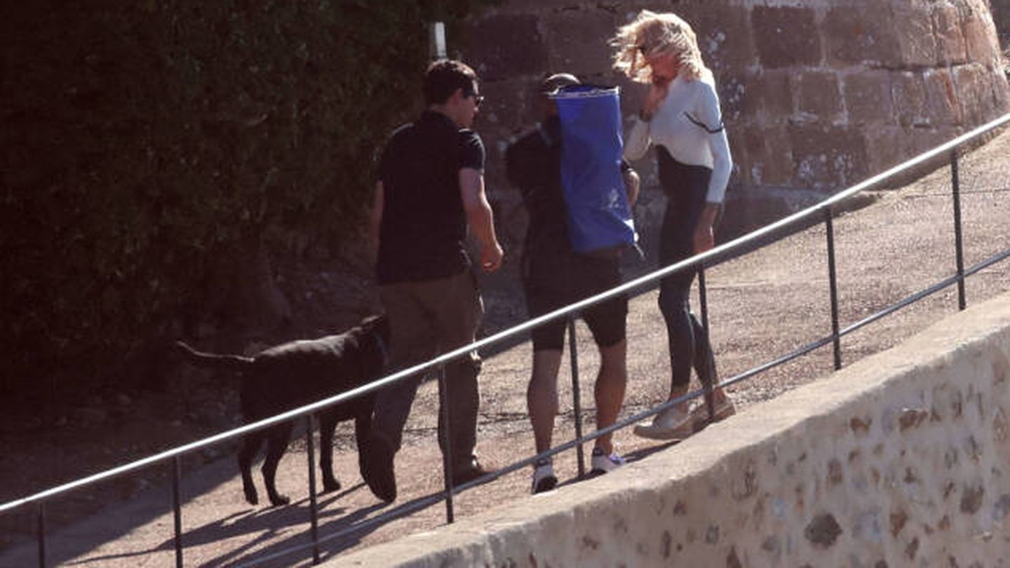 Brigitte Macron pasea por la Costa Azul. (CP)