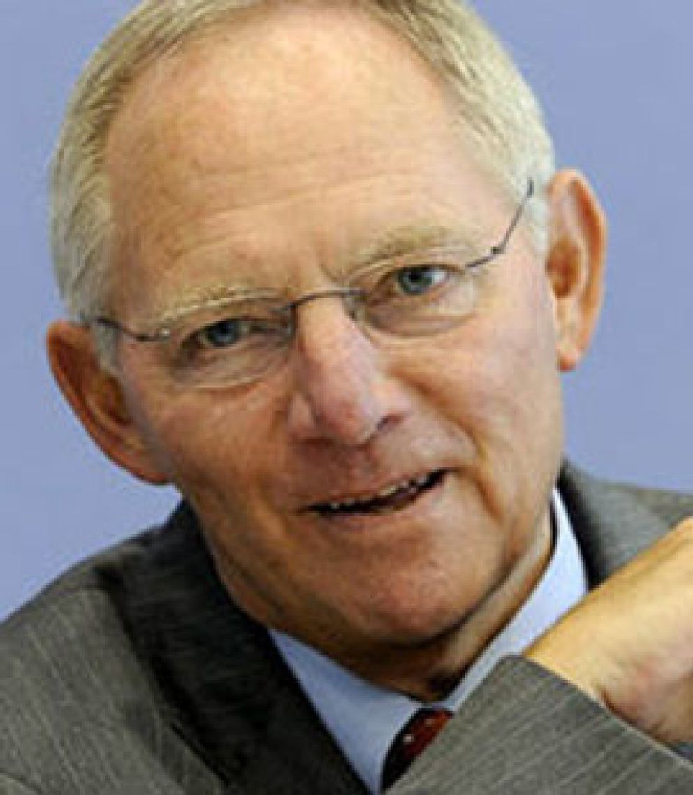 Foto: Schäuble traslada el apoyo del Gobierno de Merkel a las medidas de Rajoy