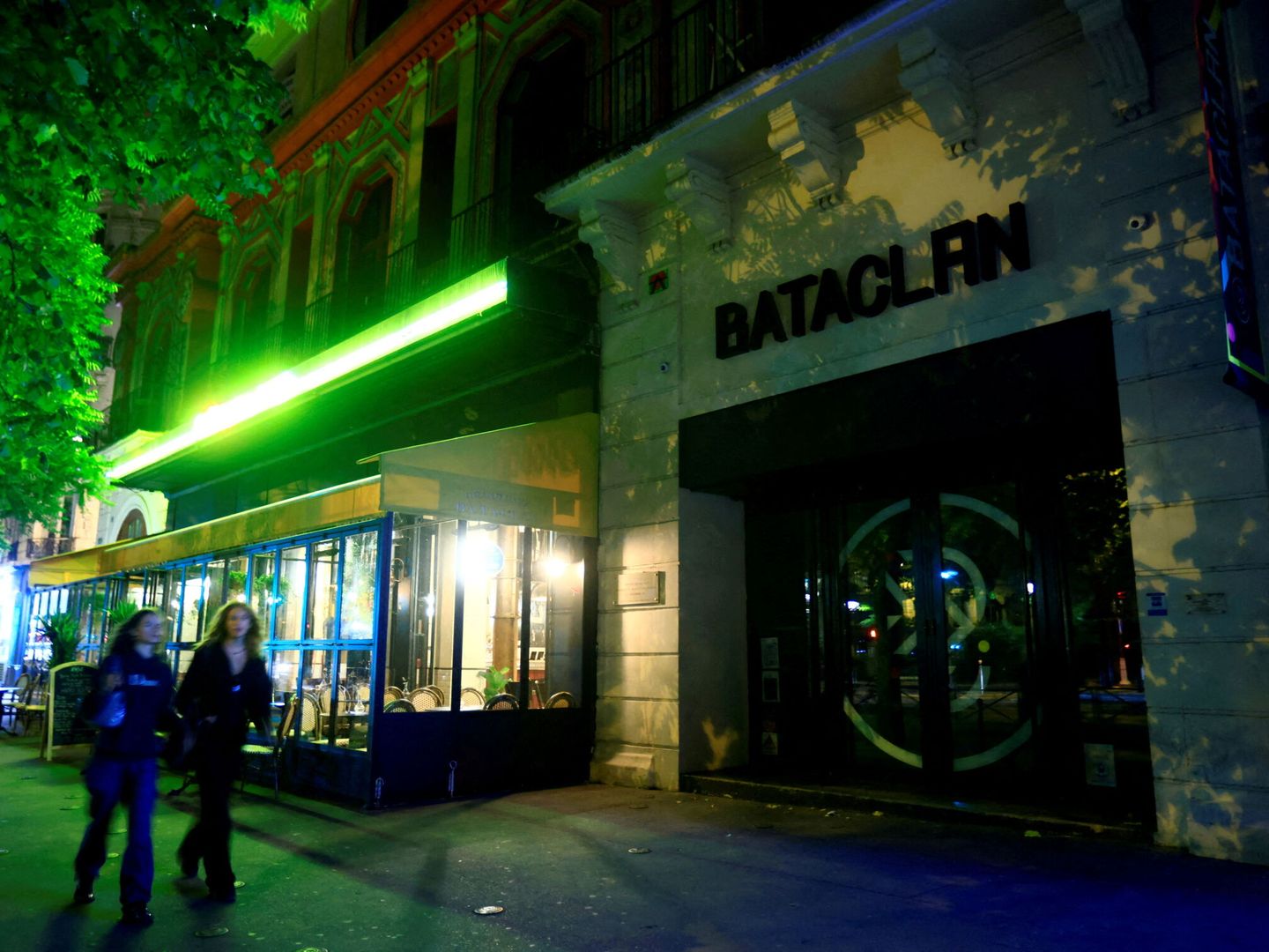 La puerta de la discoteca Bataclán de París el pasado verano (Reuters)
