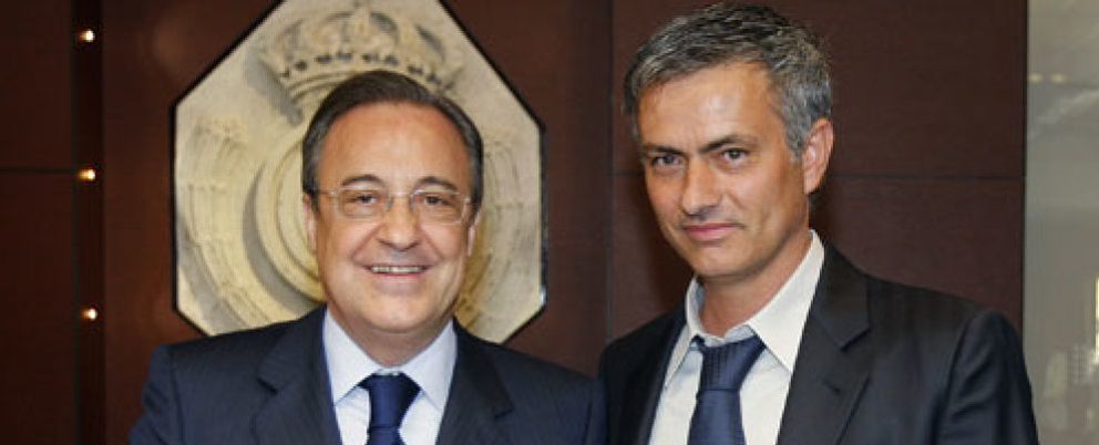 Foto: Florentino Pérez y Valdano respaldan el proceder de Mourinho