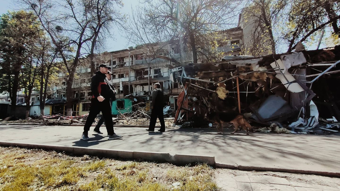 Un bloque de apartamentos de Kramatorsk, destrozado por un misil ruso. (KAP)