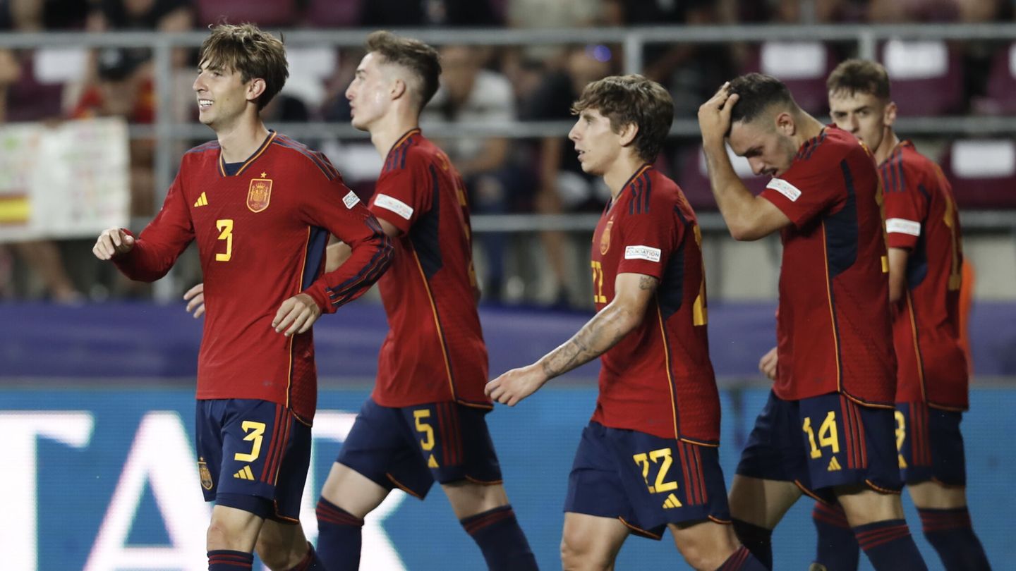 España sufrió para ganar en la prórroga. (EFE/Robert Ghement)