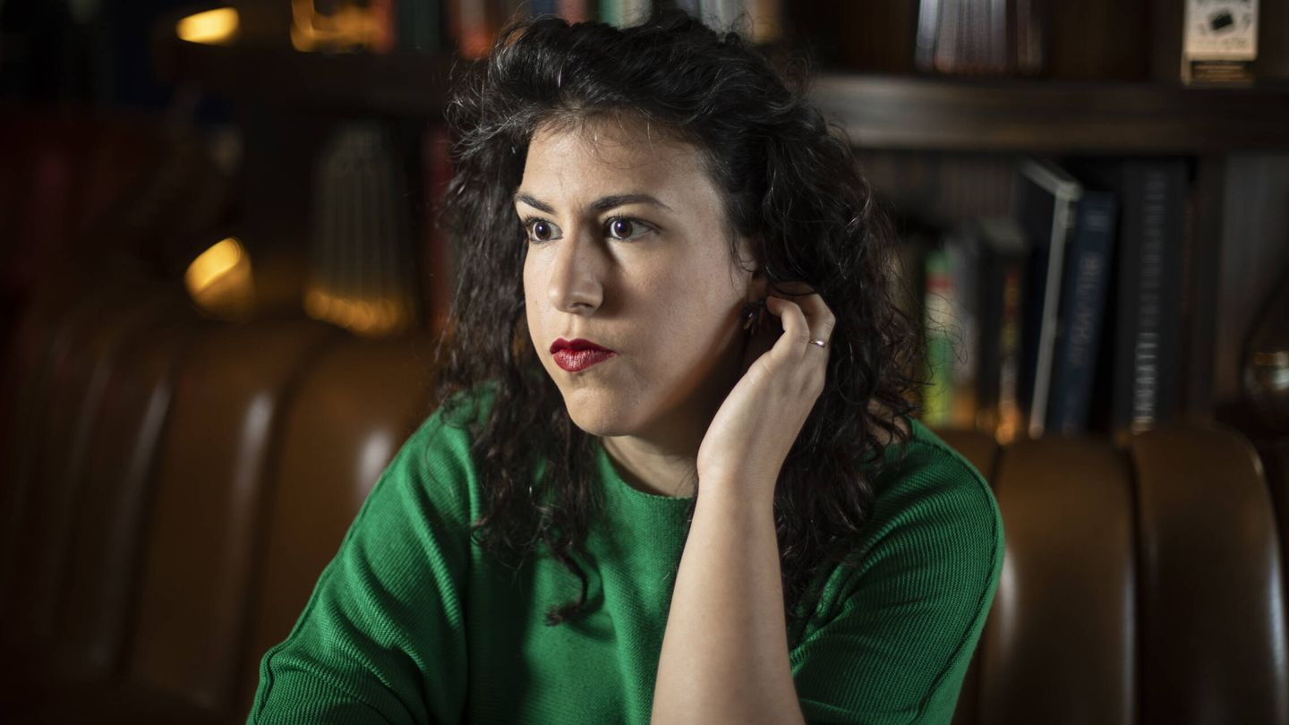 La escritora y creadora del podcast '¡Ay, Campaneras'!, Lidia García, durante una entrevista con EC. (I. Blanco)