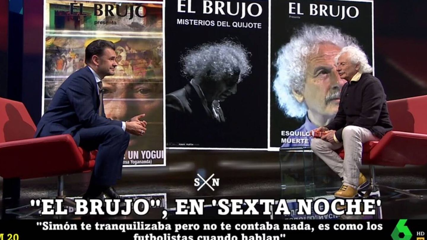 Iñaki López con 'El Brujo'. (La Sexta).