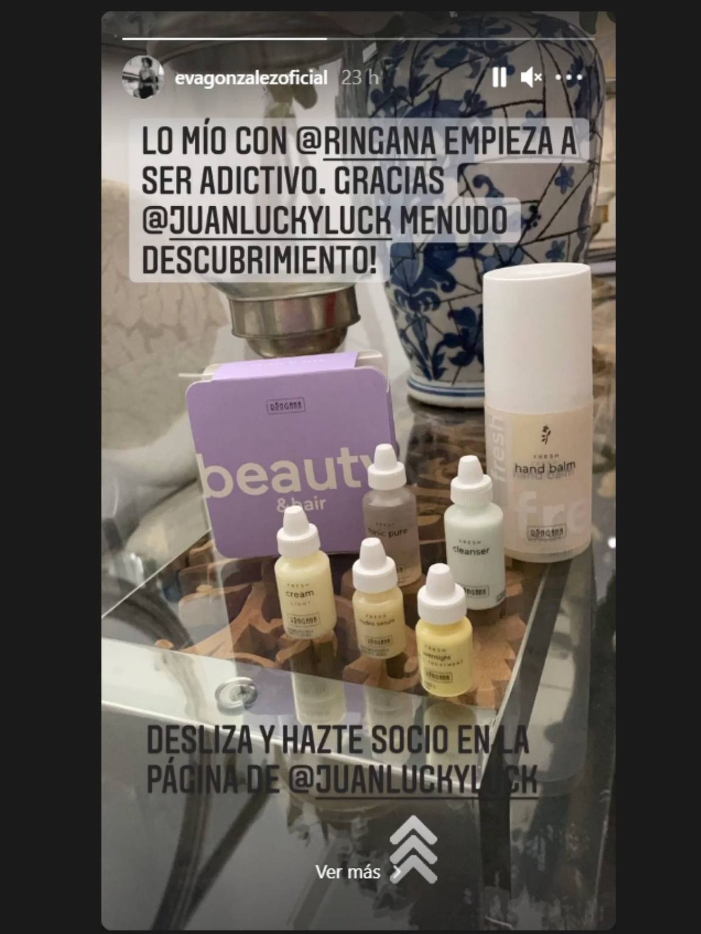 El kit de cuidado de la piel de Eva González. (Instagram @evagonzalezoficial)