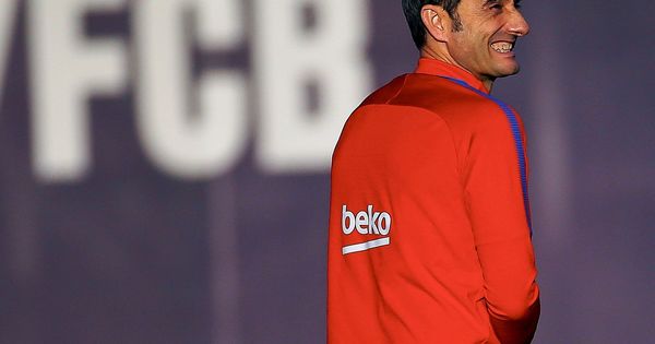 Foto: Valverde sonríe en un entrenamiento. (EFE)