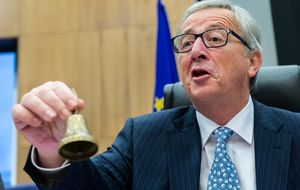 El PSOE da tiempo a Juncker y pide su comparecencia por el caso LuxLeaks