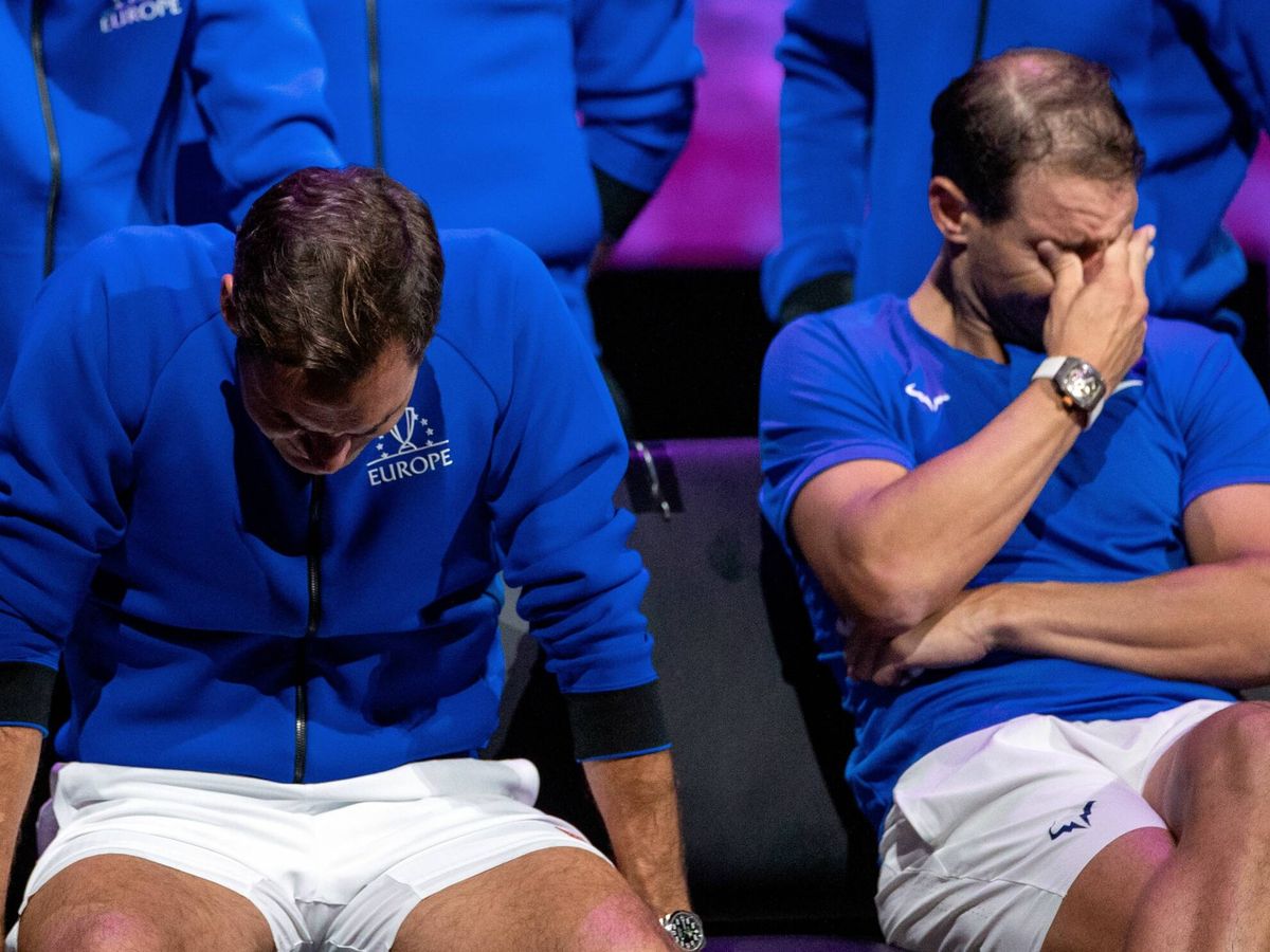 Foto: Rafa Nadal, llorando durante la despedida de Federer. (Gtres)