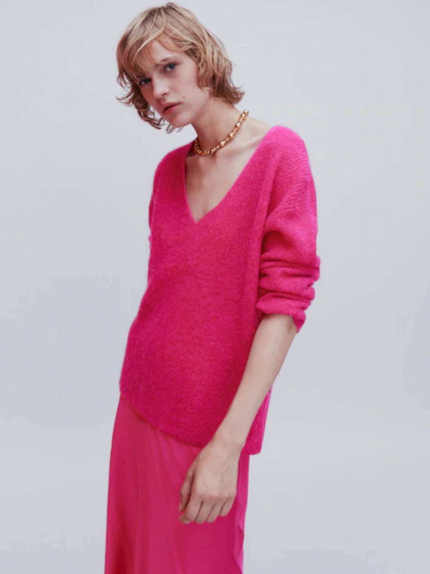 Jersey rosa: 7 opciones low cost para el nuevo básico. (Massimo Dutti/Cortesía)