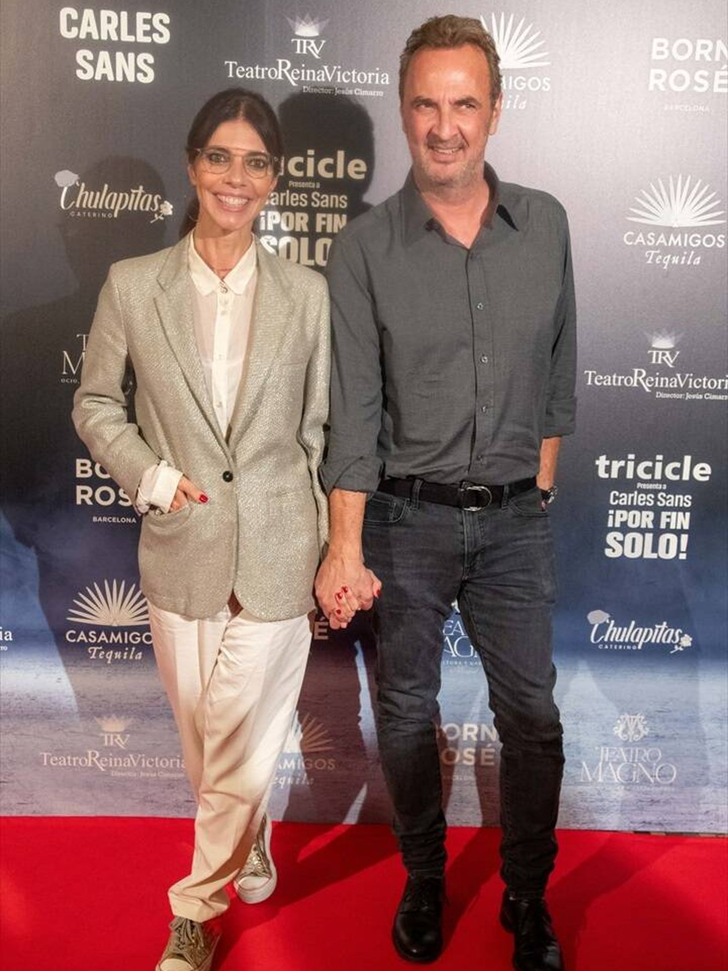 Maribel Verdú y Pedro Larrañaga, muy sonrientes. (Europa Press)