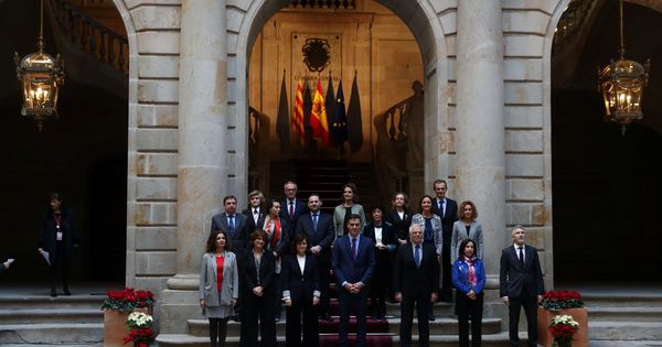Foto: Foto del Consejo de Ministros que se celebra este viernes en Barcelona. (Reuters)