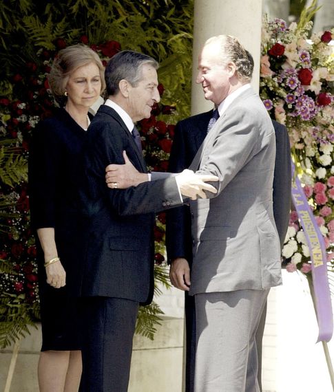 Adolfo Suárez saluda al Rey Juan Carlos y a la Reina Sofía (I.C.)