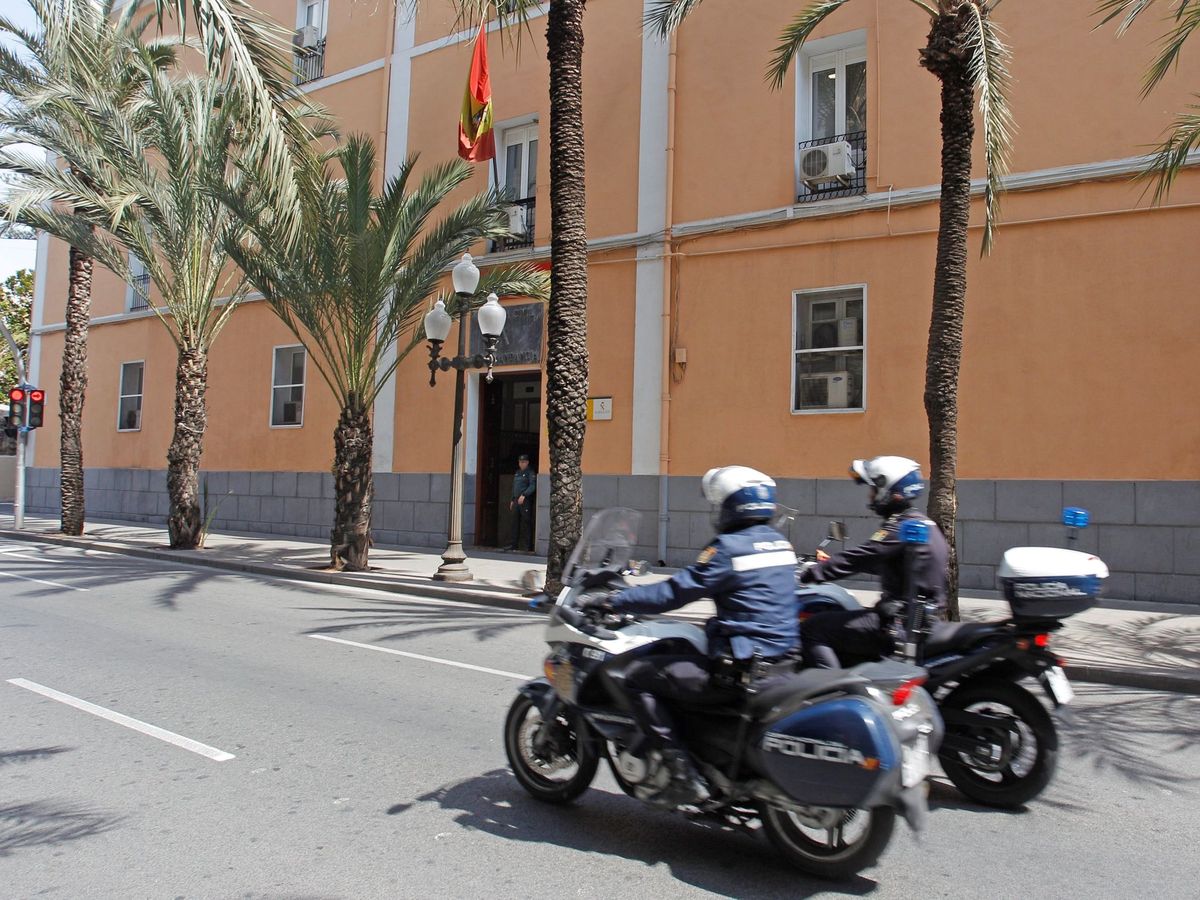 Foto: Vista general de la Comandancia de la Guardia Civil de Alicante. (EFE)