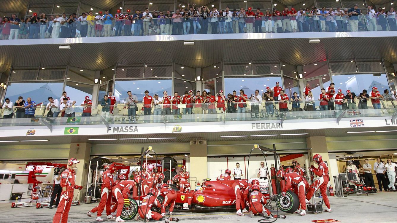 Foto: La parada en boxes que arruino el título de Alonso en 2010 (EFE/CAREN FIROUZ)