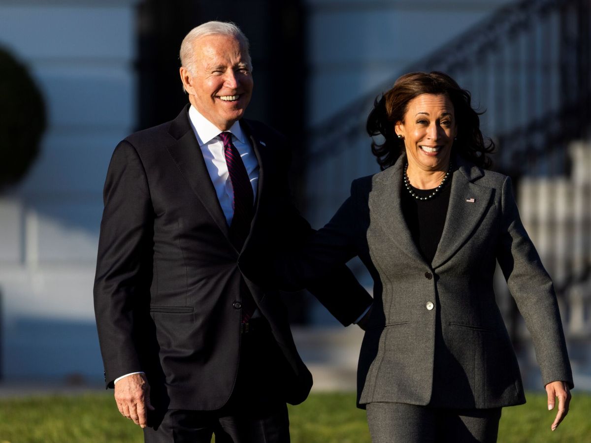 Foto: El presidente de EEUU, Joe Biden, junto a la vicepresidenta Kamala Harris. (EFE/ Jim Lo Scalzo)