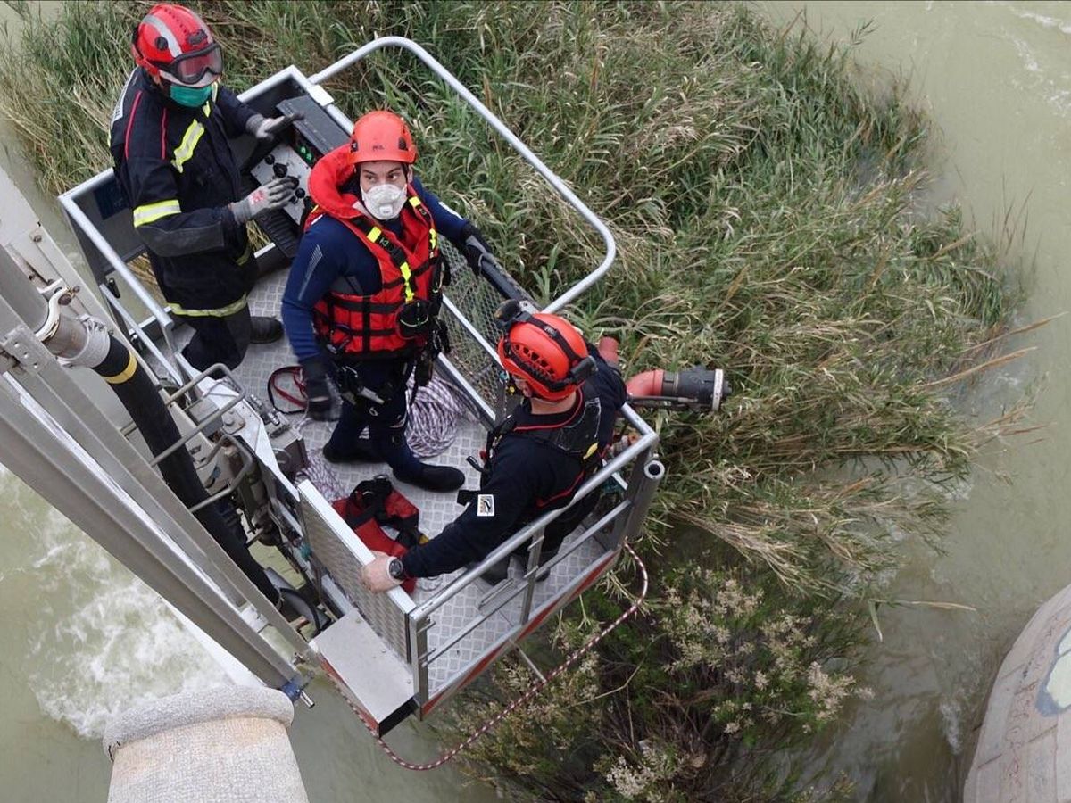 Foto: Imagen del rescate del cuerpo. (Consorcio Provincial de Bomberos de Castellón)