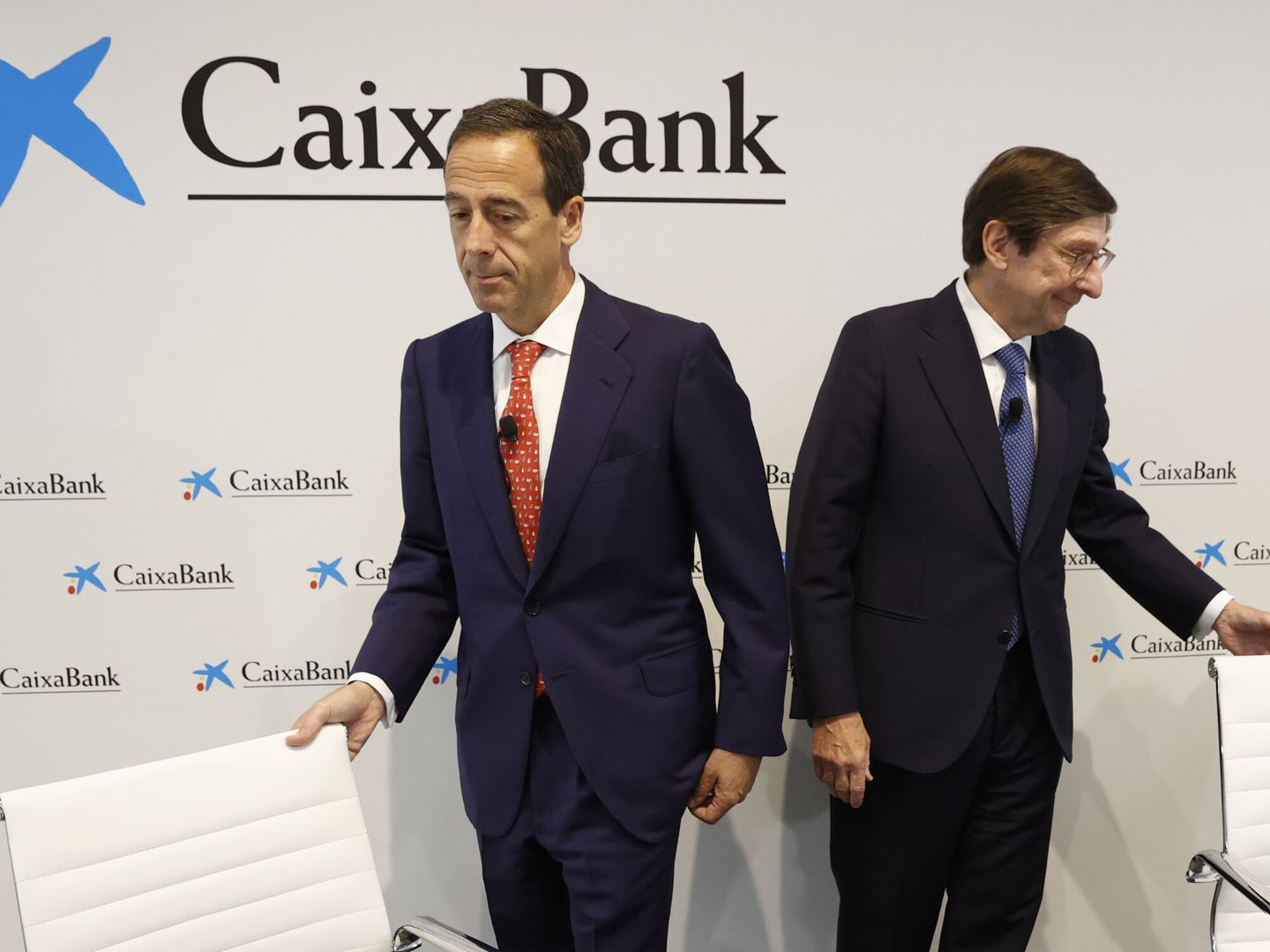 El presidente de CaixaBank, José Ignacio Goirigolzarri, con el CEO, Gonzalo Gortázar. (EFE)