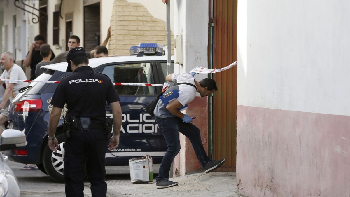 Muere apuñalada una mujer en Sevilla presuntamente a manos de su expareja