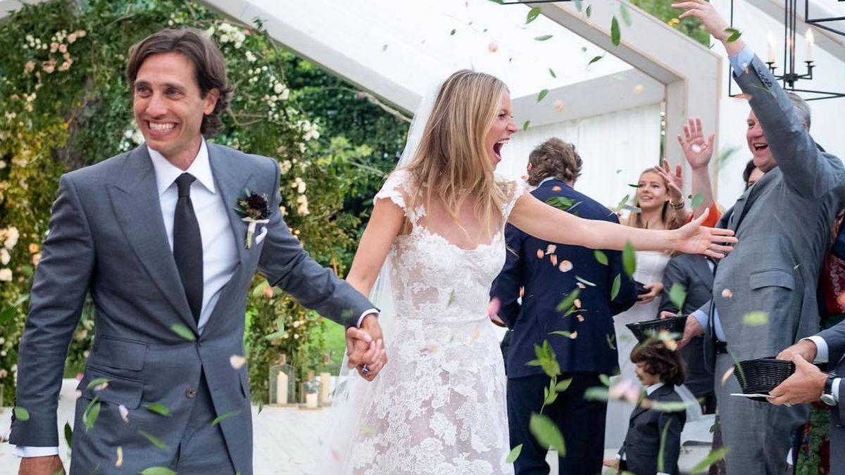 Gwyneth Paltrow nos enseña por fin su vestido de novia y las fotos de la boda