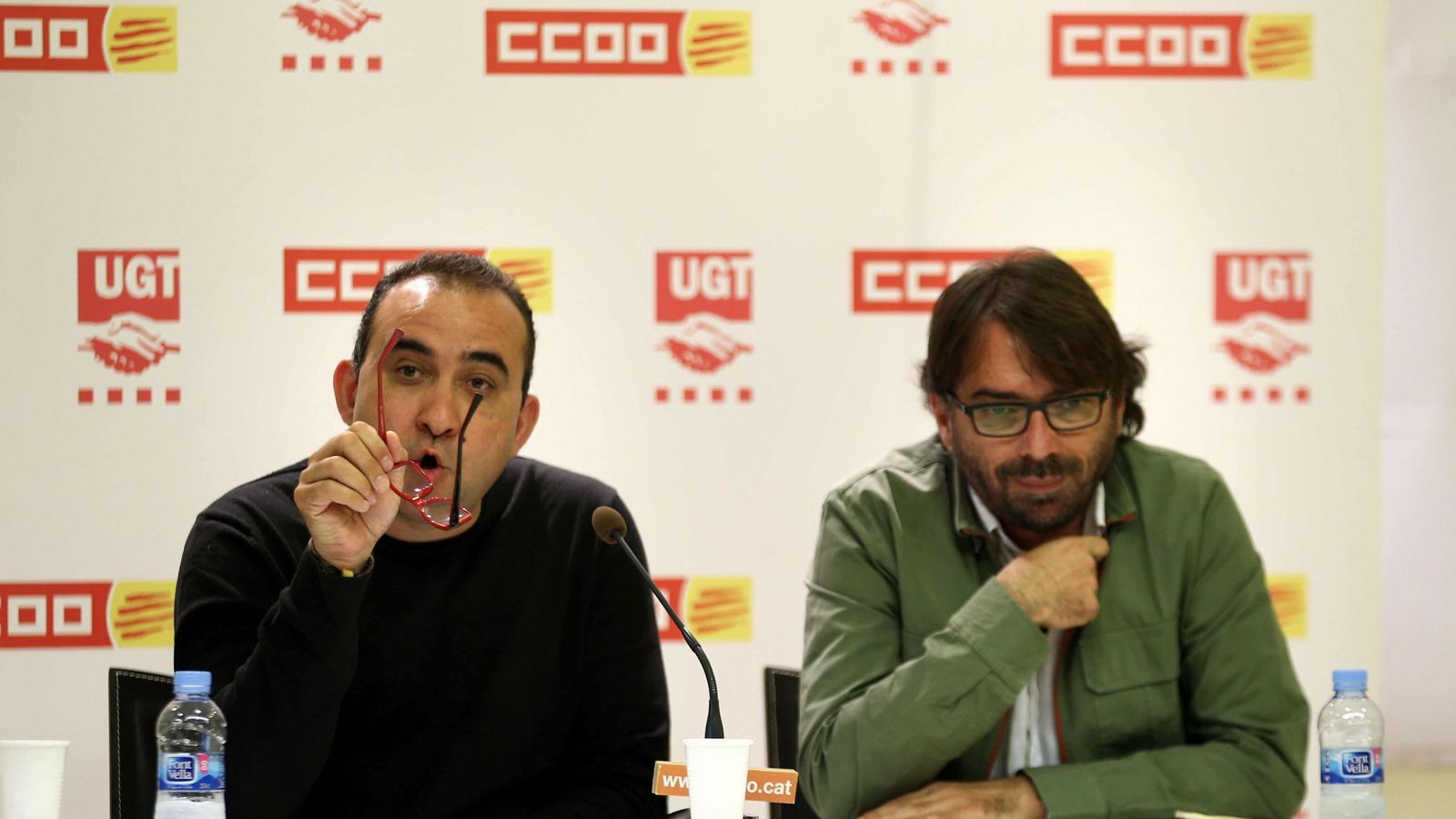 Foto: El dirigente de CCOO en Cataluña, Javier Pacheco (dcha.) y el de UGT, Camil Ros. (EFE)