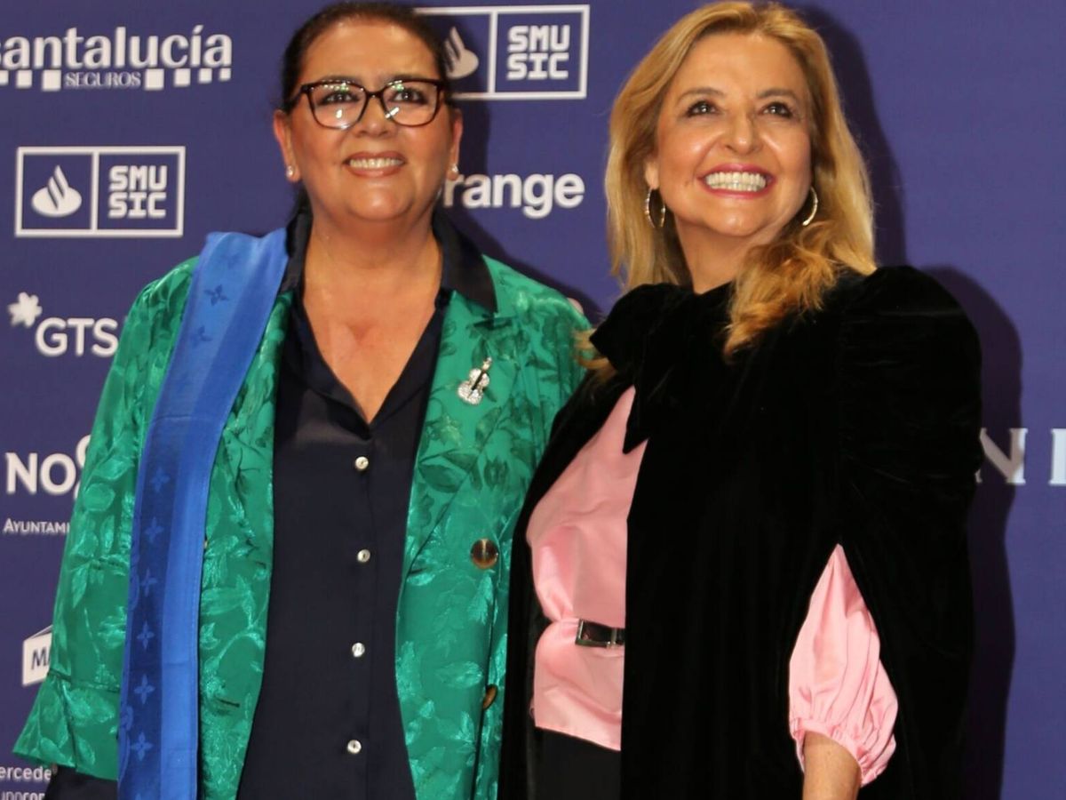 Foto: María del Monte e Inmaculada Casal durante una de las fiestas de los Latin Grammy 2023 en Sevilla. (Europa Press)