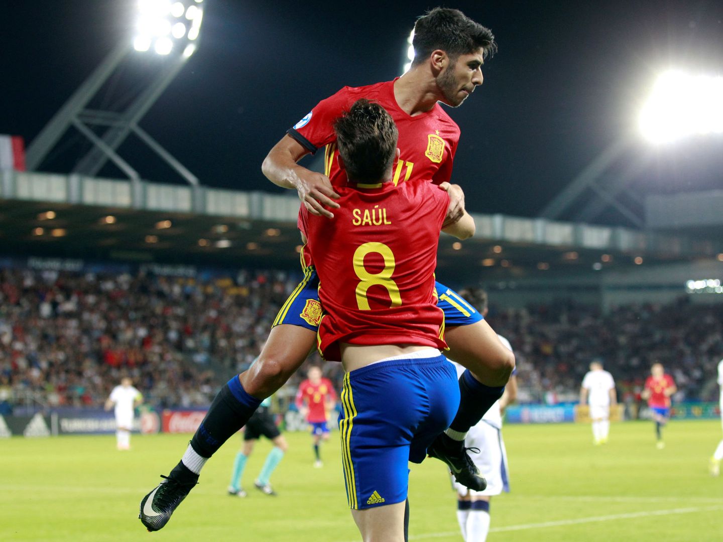 Asensio y Saúl, los dos de las estrellas de la selección española sub-21. (Reuters)