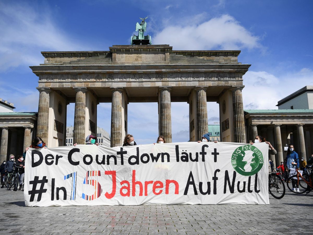 Foto: Protesta de Fridays for Future frente a la Puerta de Brandenburgo (Reuters/Annegret Hilse)