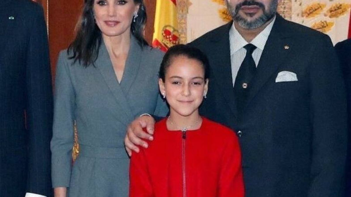 La princesa Lalla Khadija, hija del rey de Marruecos: 16 años, sin derecho al trono y sin velo, como su madre