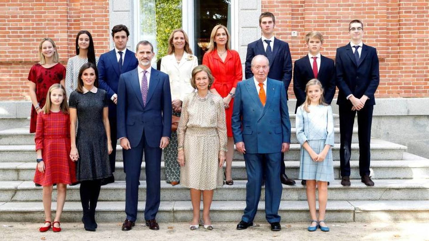 La Infanta volvía para un posado familiar durante el 80 cumpleaños de la reina Sofía. (EFE)