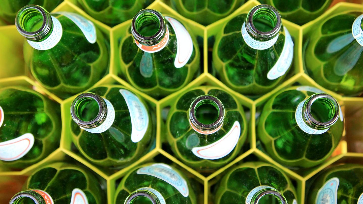 En 2021 se depositaron más de 8 millones de envases de vidrio en contenedores de reciclaje. (Unsplash)