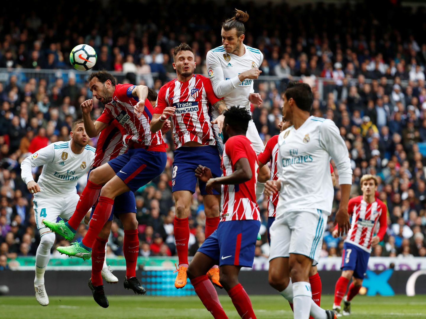 De momento, las mejores ocasiones están siendo del Real Madrid. (Reuters)