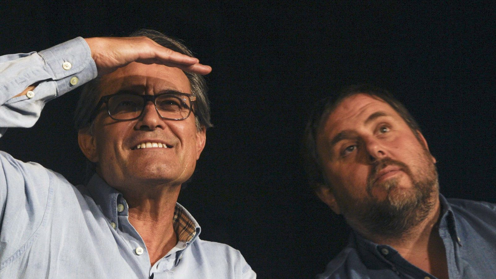 Foto: El president de la Generalitat y candidato número 4 por 'Junts pel Sí', Artur Mas (i) y el candidato número 5 y presidente de ERC, Oriol Junqueras. (EFE)