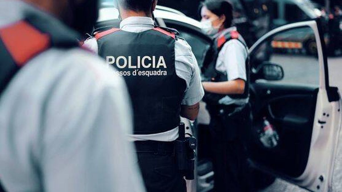 Un muerto y dos heridos en un tiroteo entre dos grupos ante una comisaría de Tarragona