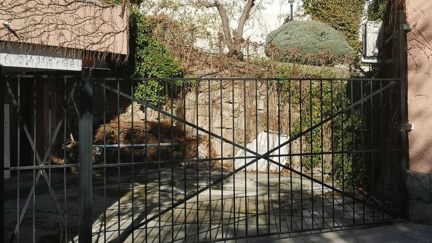 Puerta de la casa de la infanta Pilar de Borbón. (Clipper Press)