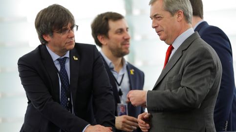 Farage, de Puigdemont: Tratan fatal a los secesionistas, ¿porque son euroescépticos?